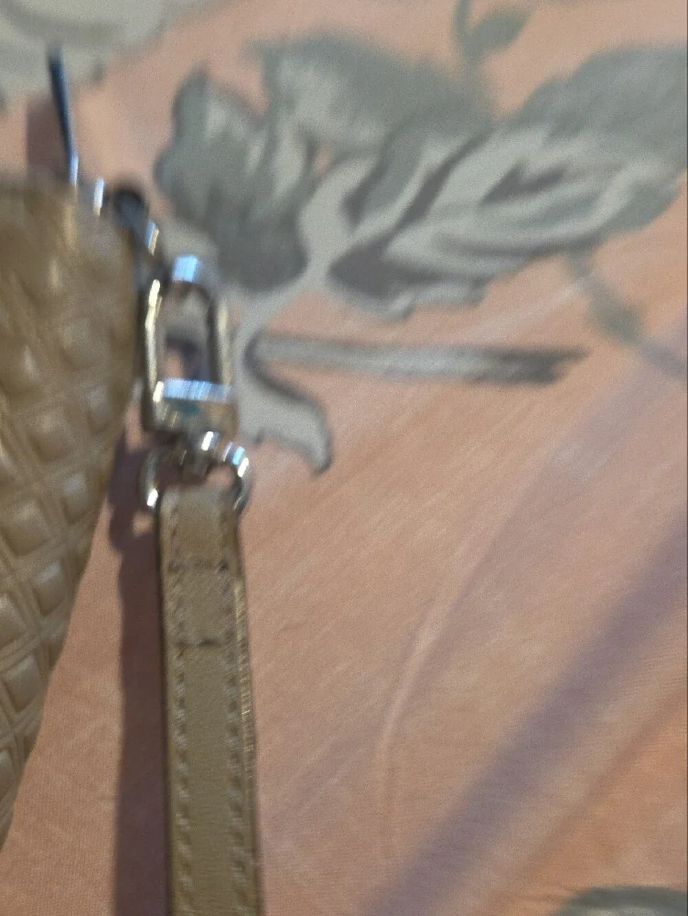 Tory Burch Beige/Nude Quilted Zip Wristlet with Logo